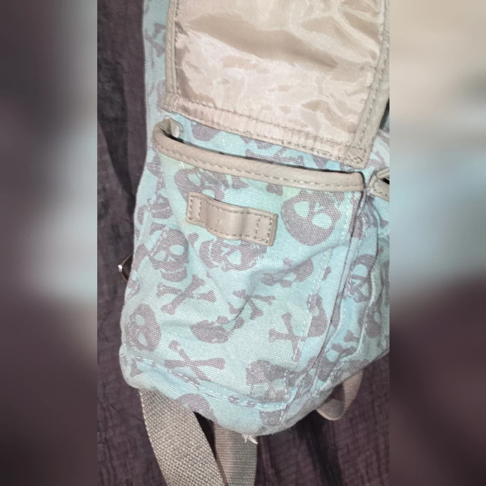 Drawstring backpack - Picture 3 of 5